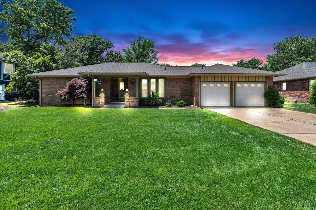 1557 N Caddy Lane Wichita KS 67212-1235