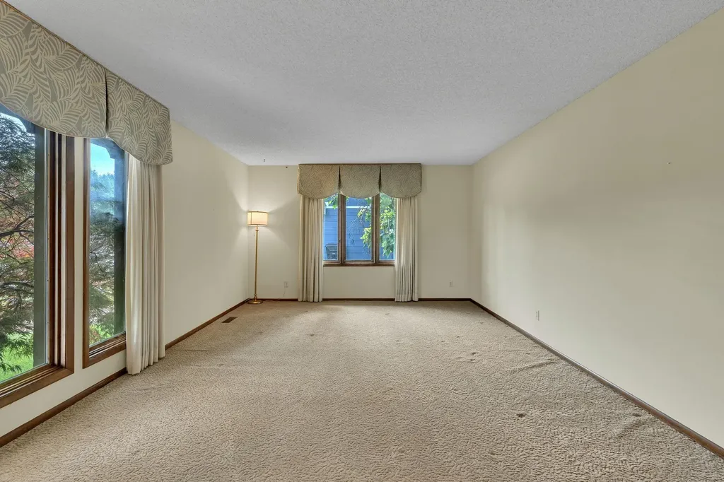 1557 N Caddy Lane Wichita KS 67212-1235