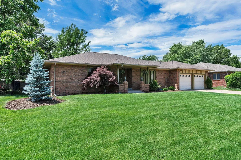 1557 N Caddy Lane Wichita KS 67212-1235