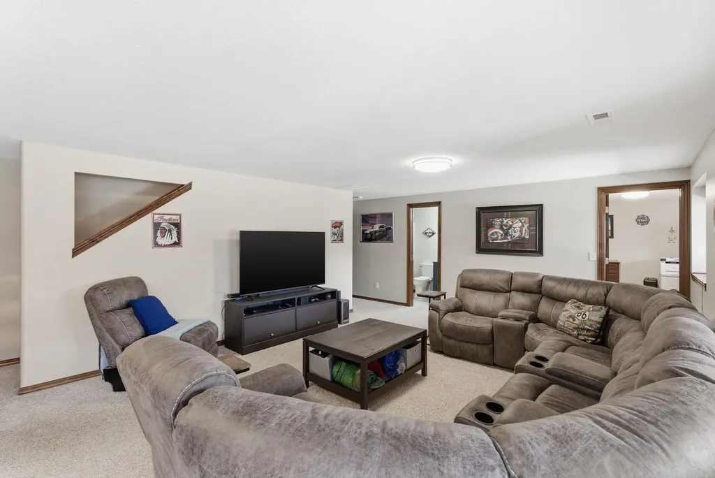 1019 E Hawthorne Court Derby KS 67037-3449