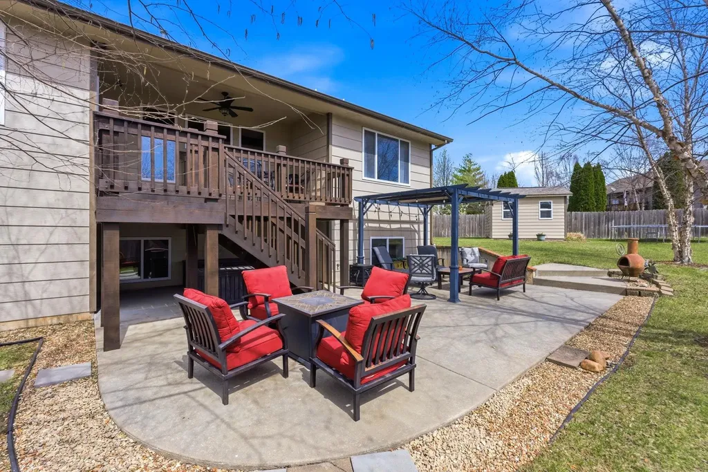 1019 E Hawthorne Court Derby KS 67037-3449