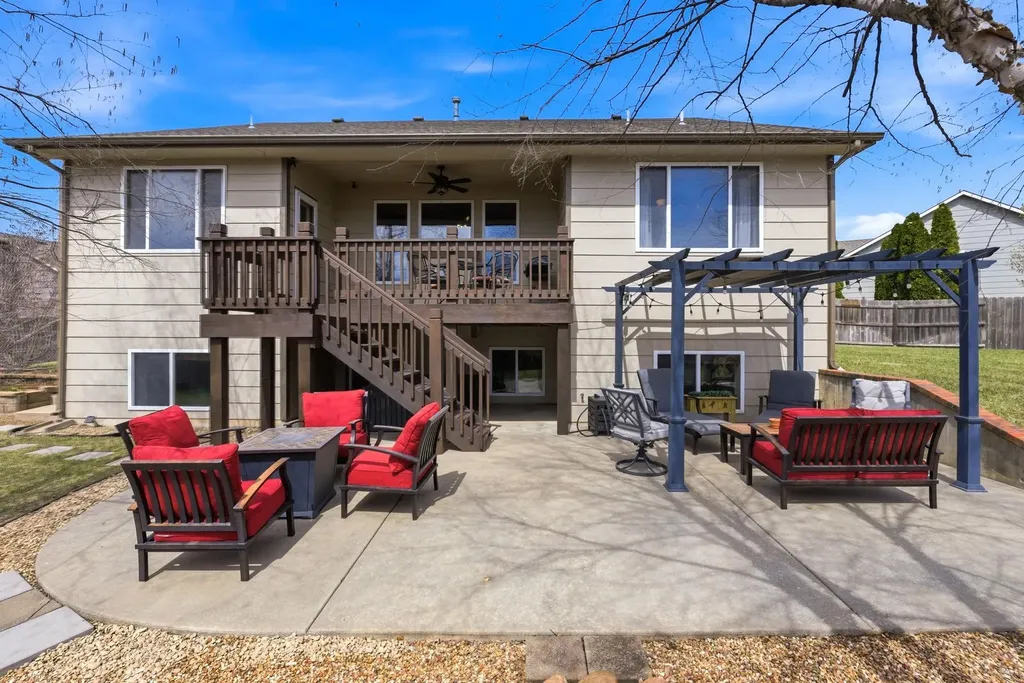 1019 E Hawthorne Court Derby KS 67037-3449