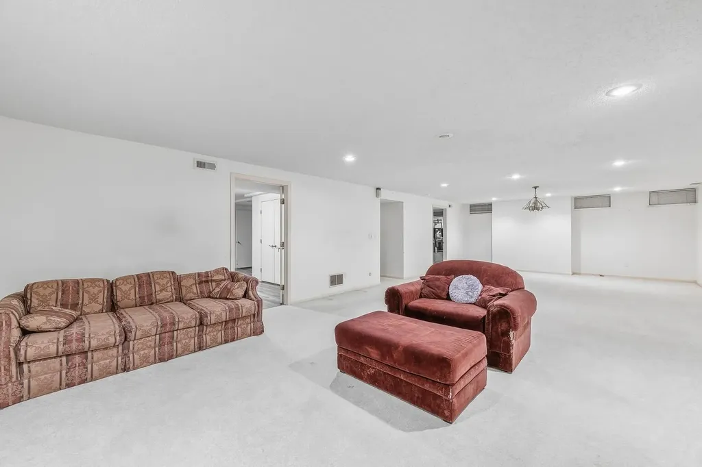 640 N Rock Road Wichita KS 67206