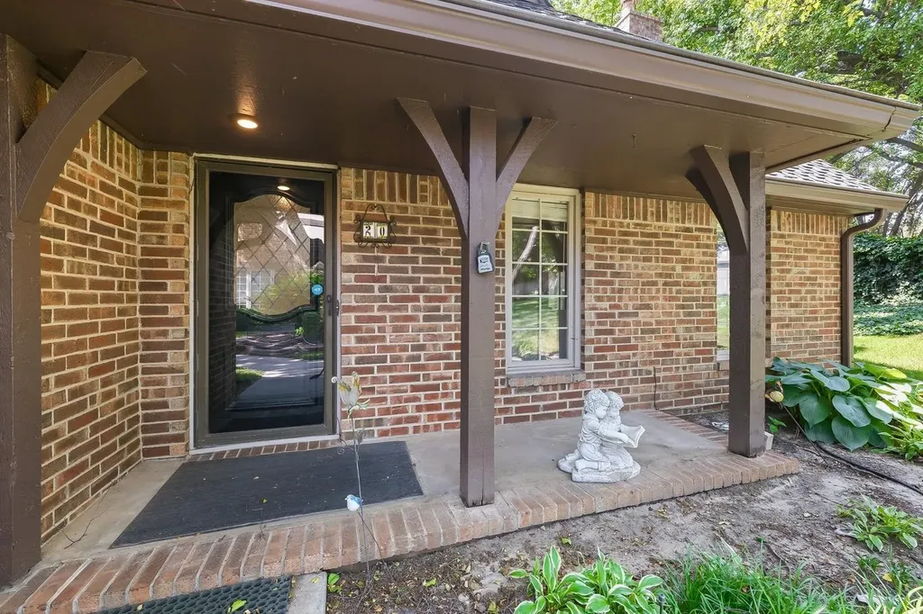 640 N Rock Road Wichita KS 67206