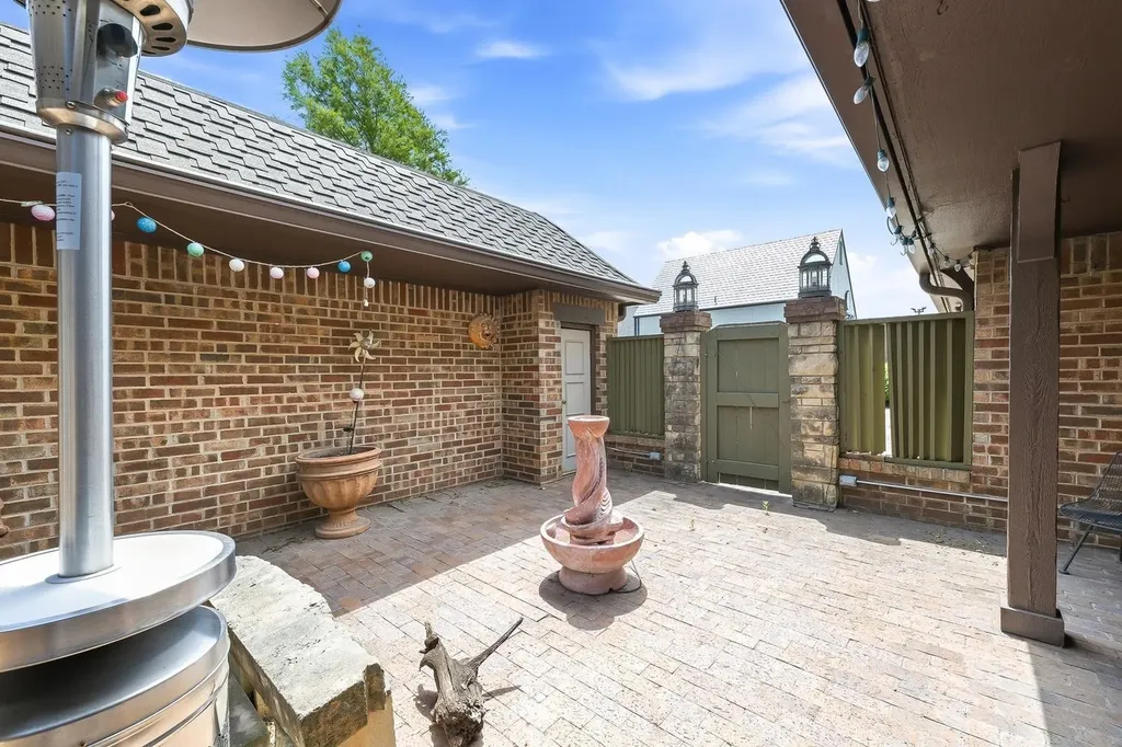 640 N Rock Road Wichita KS 67206