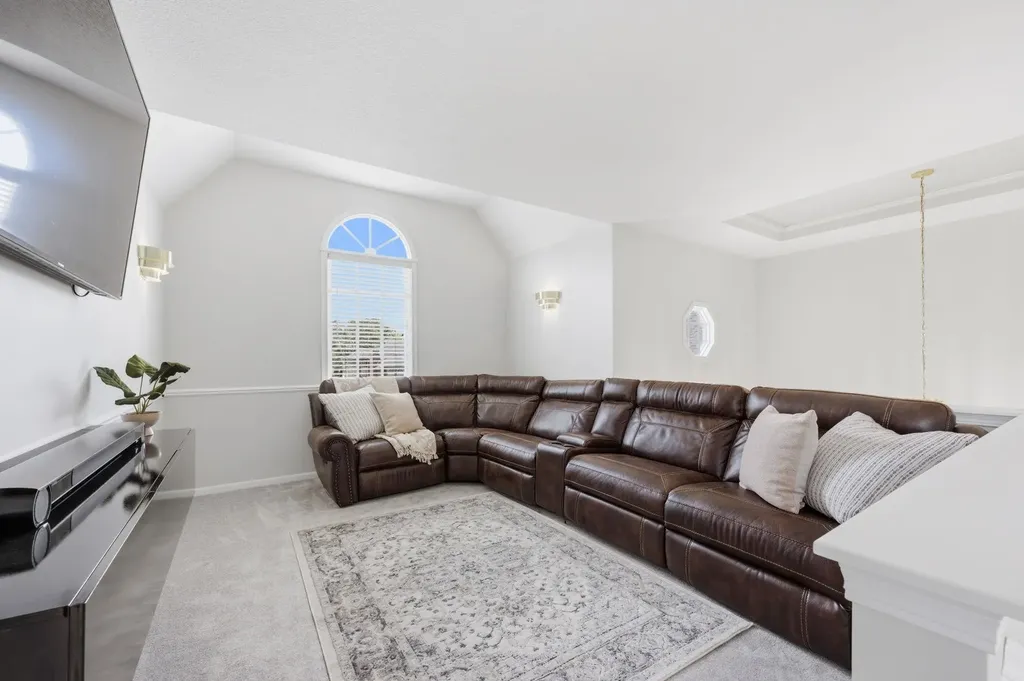 1025 N Woodridge Court Wichita KS 67206