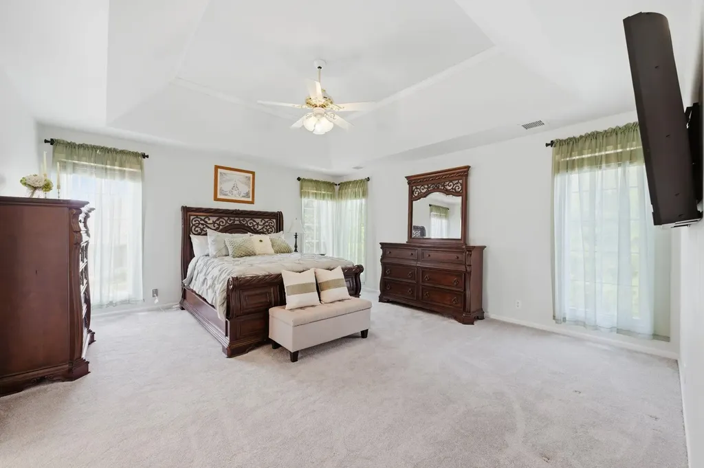 1025 N Woodridge Court Wichita KS 67206