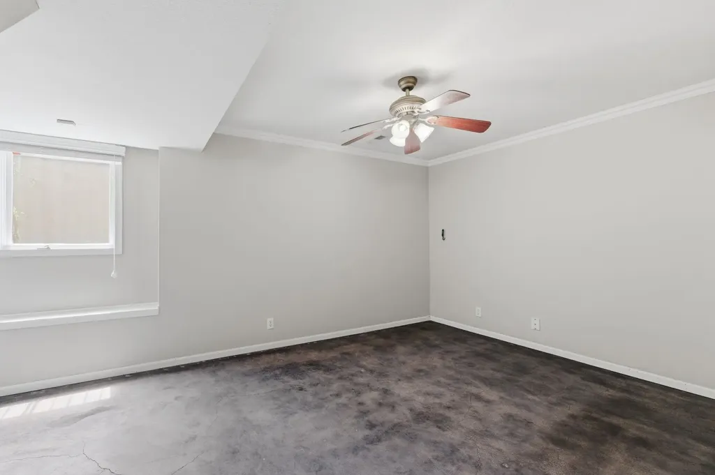 1025 N Woodridge Court Wichita KS 67206