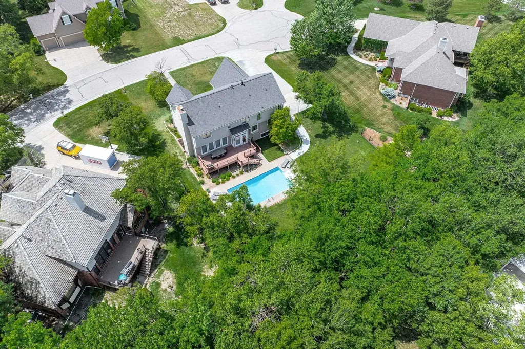 1025 N Woodridge Court Wichita KS 67206