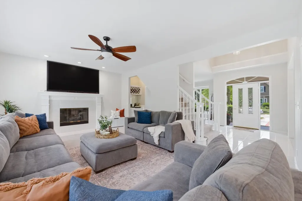 1025 N Woodridge Court Wichita KS 67206