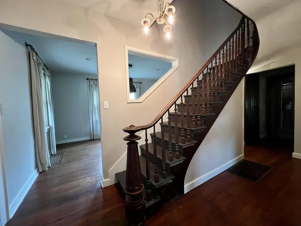 1103 Mansfield Winfield KS 67156