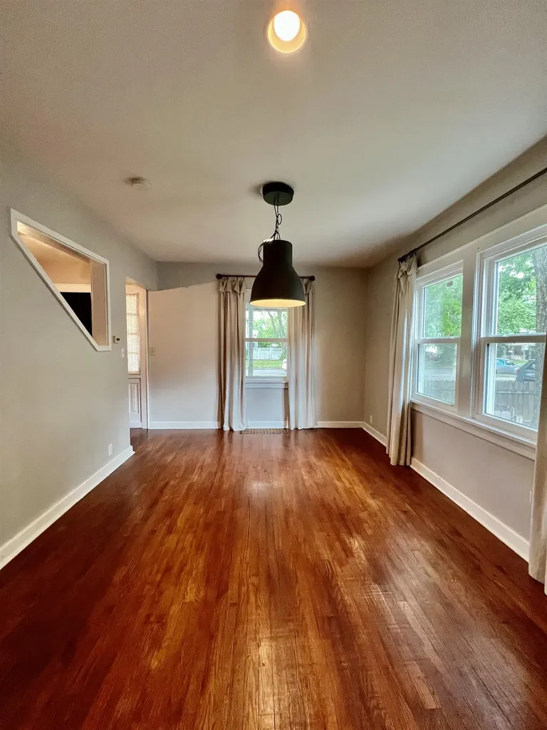 1103 Mansfield Winfield KS 67156