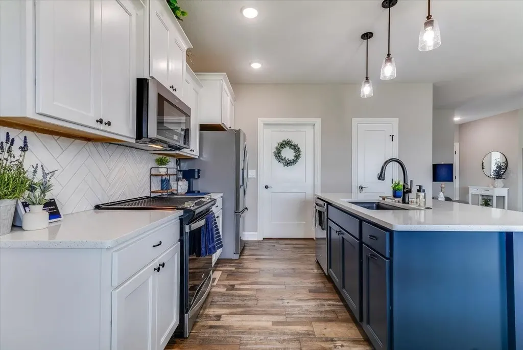 10913 W Cedar Lane Maize KS 67101