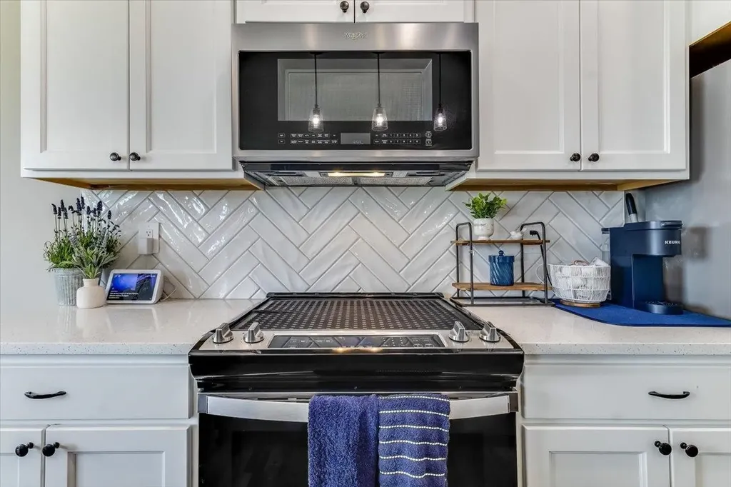 10913 W Cedar Lane Maize KS 67101