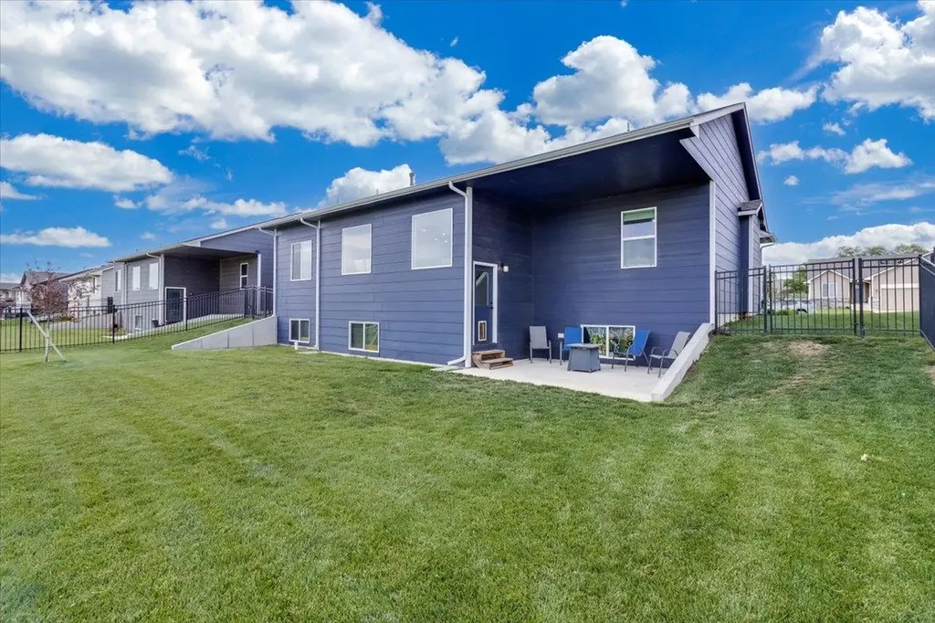 10913 W Cedar Lane Maize KS 67101