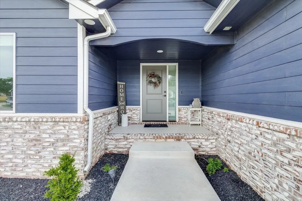 10913 W Cedar Lane Maize KS 67101