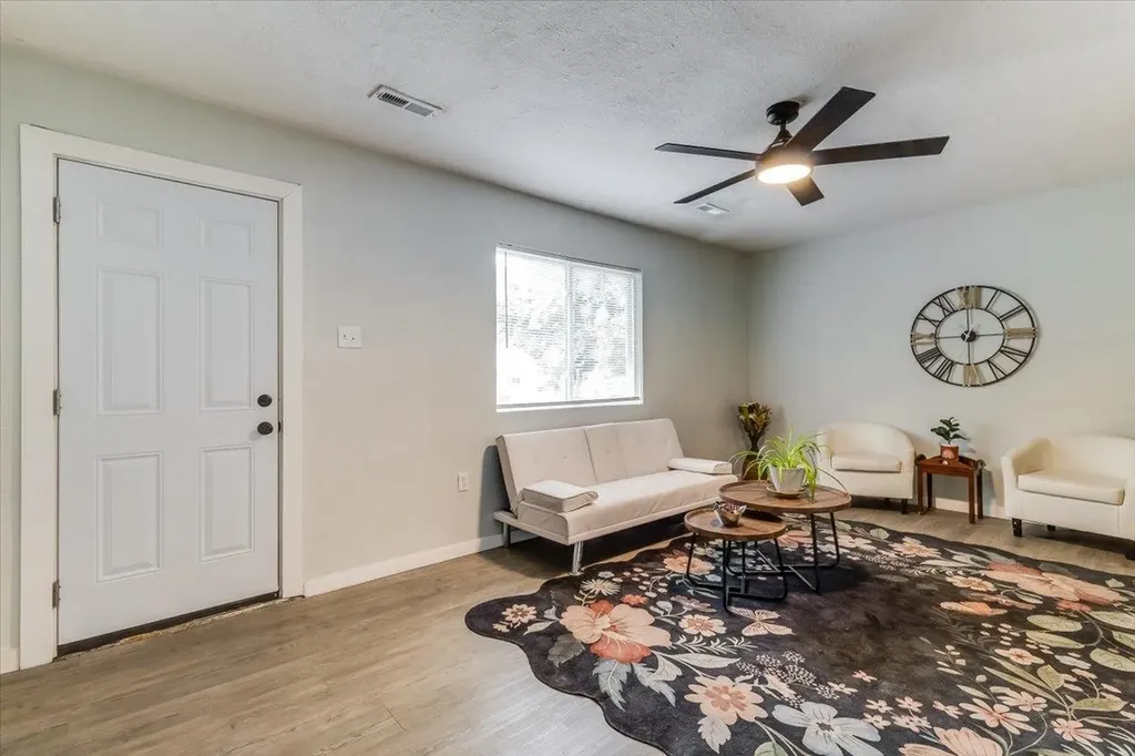 3212 E Fairhaven Drive Wichita KS 67216