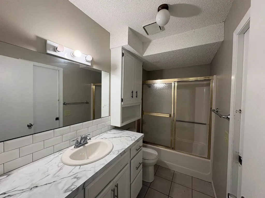 1726 S Beech Court Wichita KS 67207