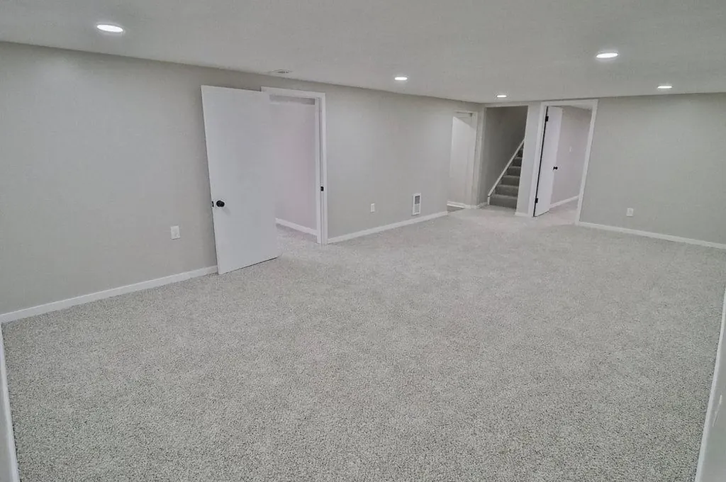 1605 N Illinois Avenue Wichita KS 67203