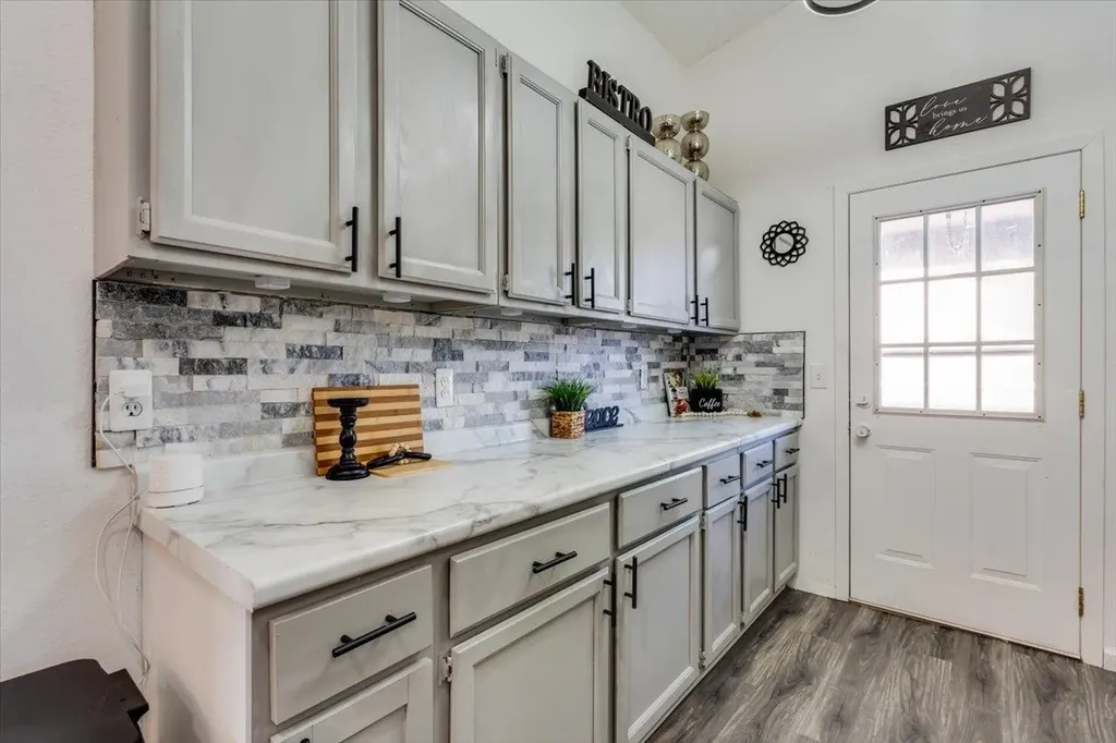 2902 W Maxwell Wichita KS 67217