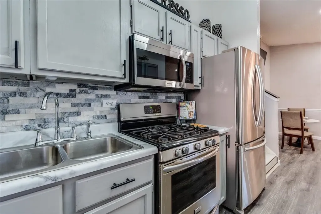 2902 W Maxwell Wichita KS 67217