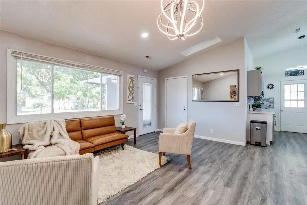 2902 W Maxwell Wichita KS 67217