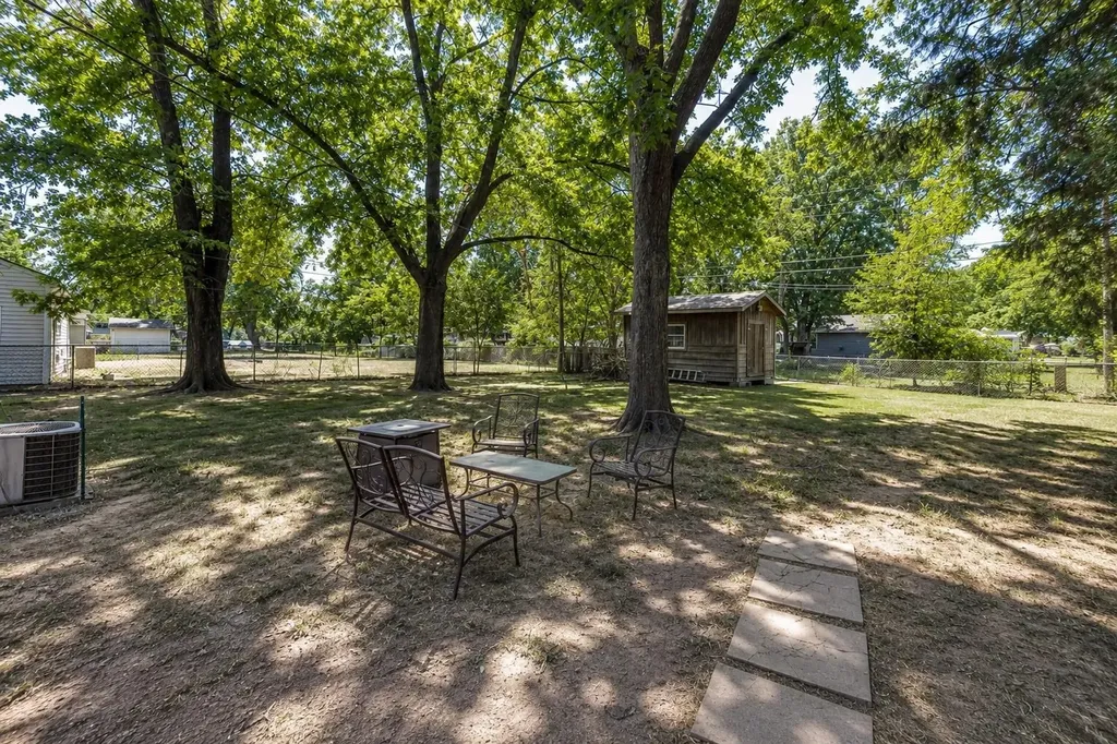 317 S Stearns Haysville KS 67060