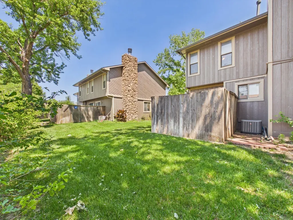 1530 N Smith Circle Wichita KS 67212