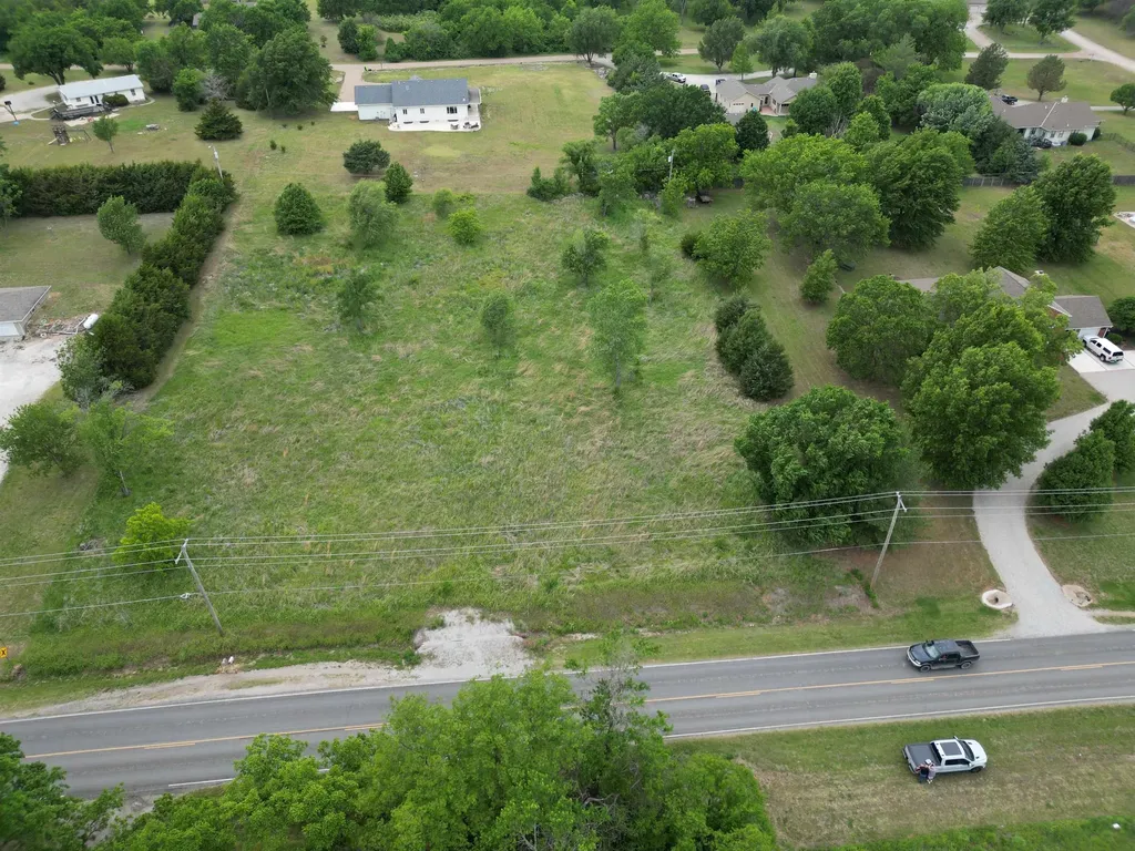 4477 S Pike Road Winfield KS 67156