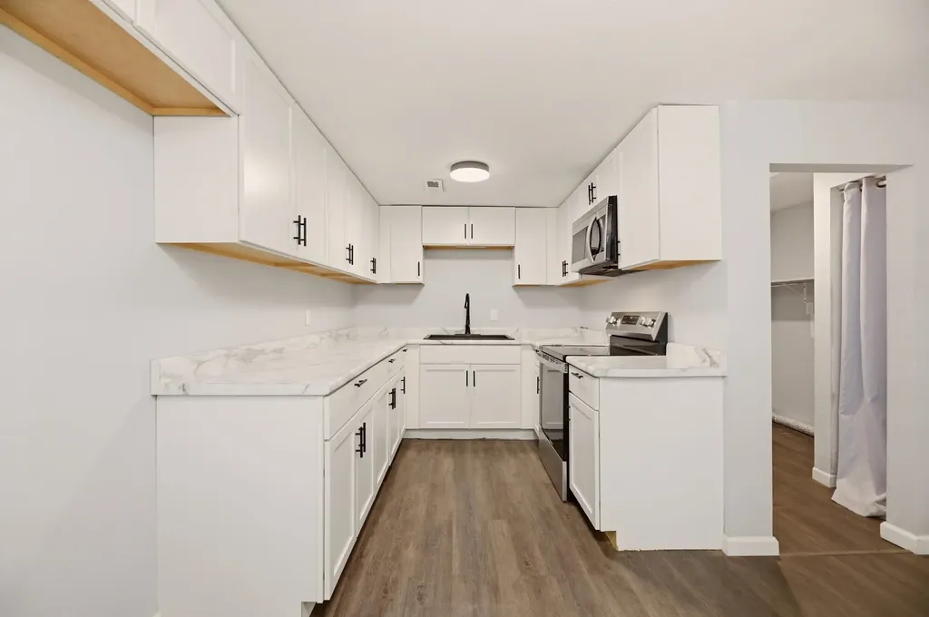 1832 S Bonn Wichita KS 67213