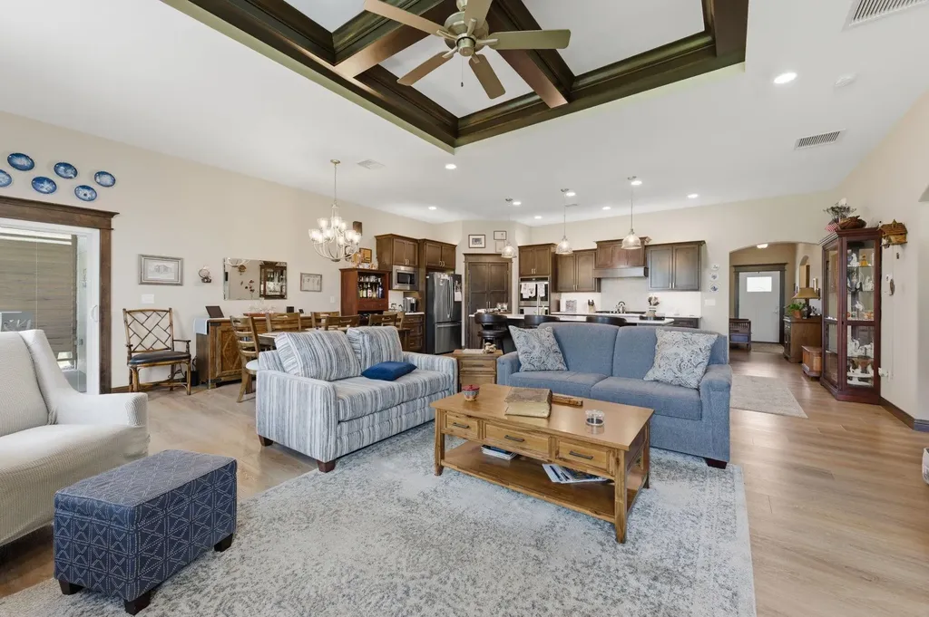 3673 N Lakeway Court Wichita KS 67205