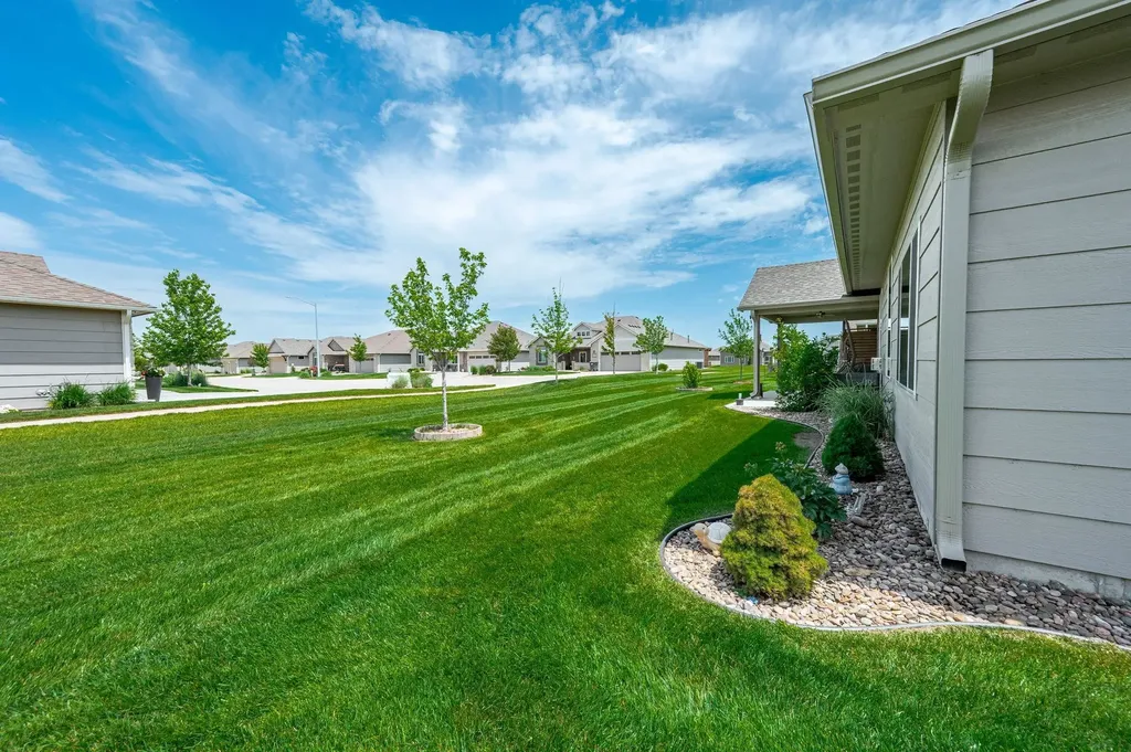 3673 N Lakeway Court Wichita KS 67205