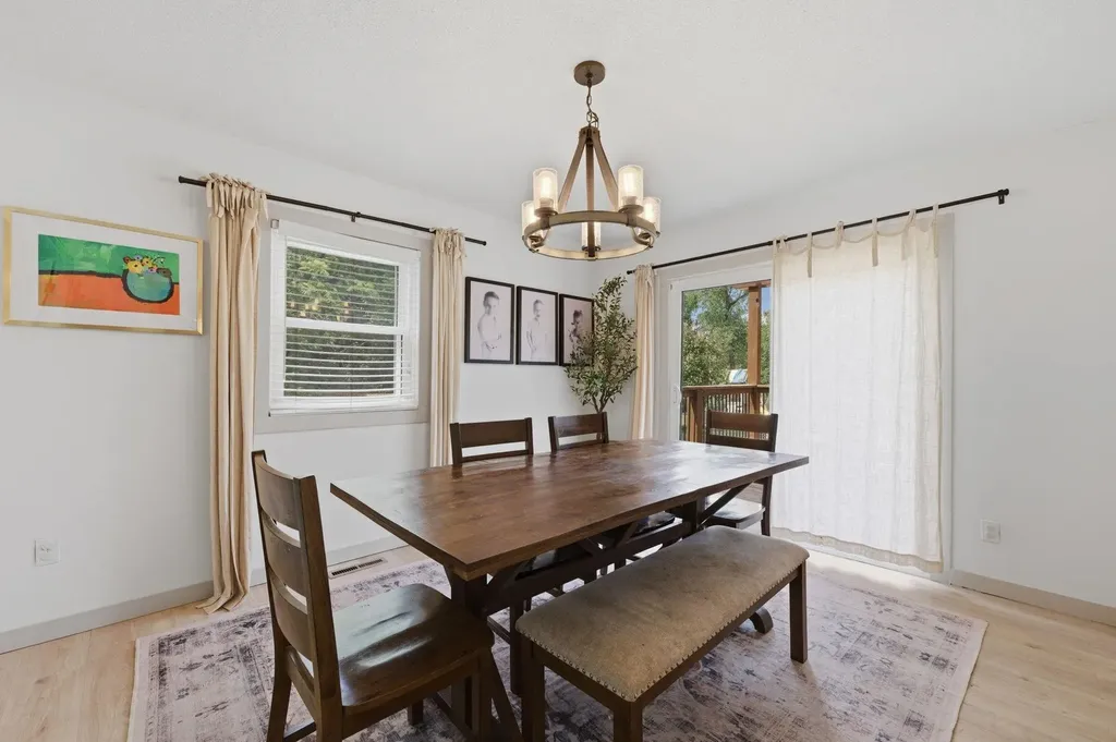 4645 N Hillcrest Avenue Bel Aire KS 67220