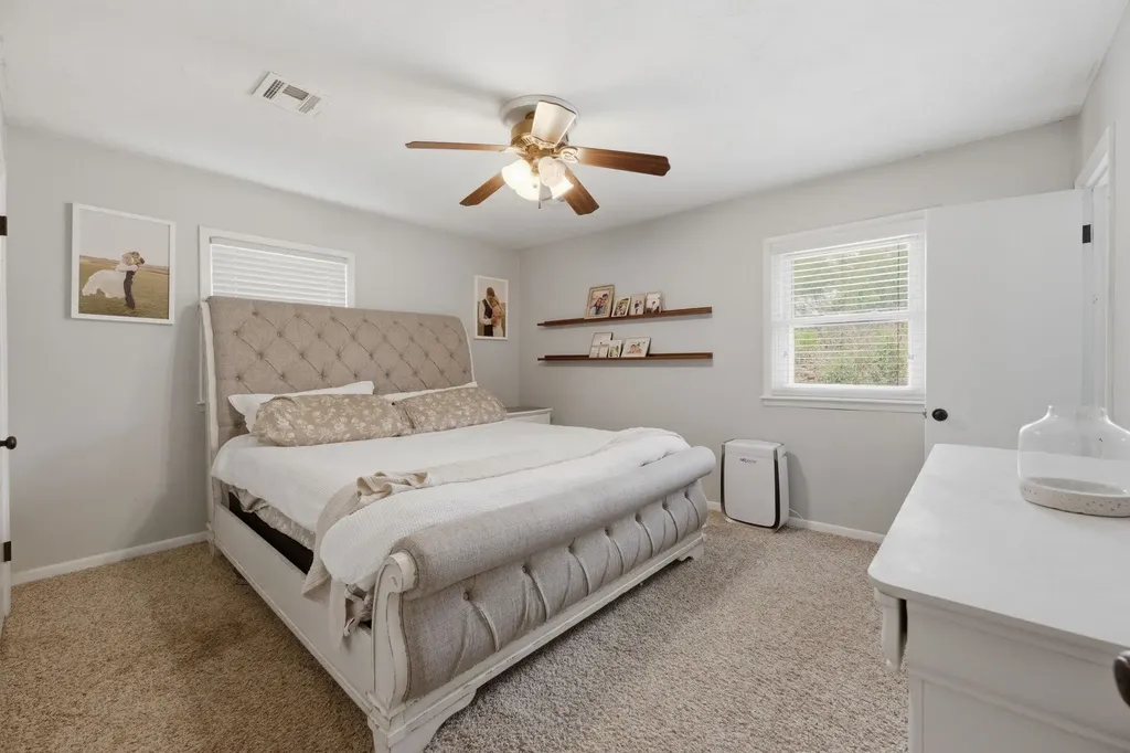 4645 N Hillcrest Avenue Bel Aire KS 67220