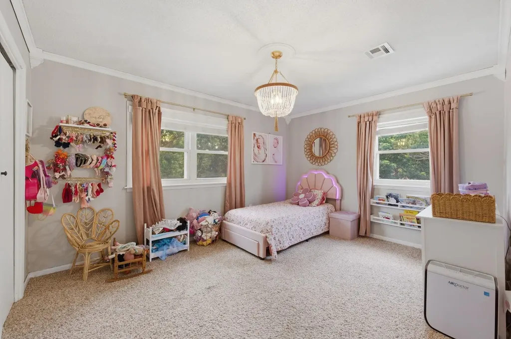 4645 N Hillcrest Avenue Bel Aire KS 67220