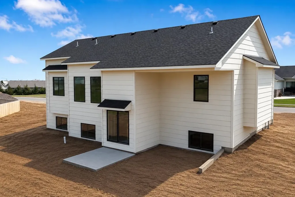 5754 N Edwards Street Wichita KS 67204