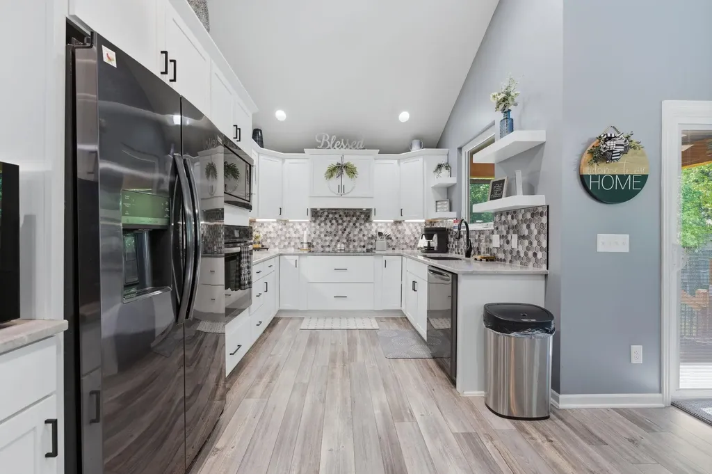 9711 W Bella Vista Wichita KS 67212