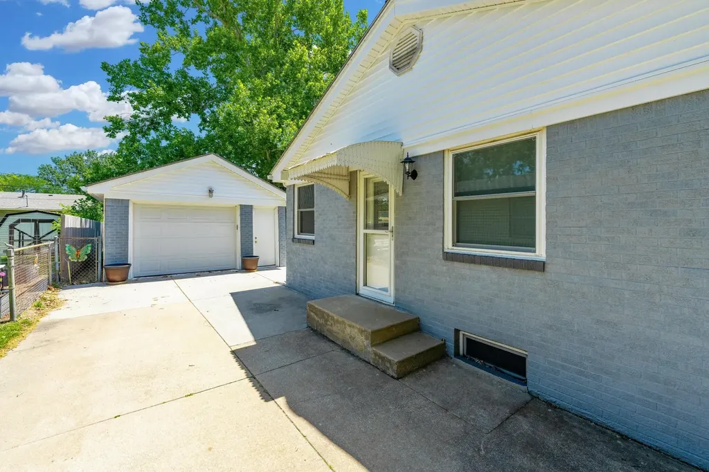 1932 N Sheridan Street Wichita KS 67203