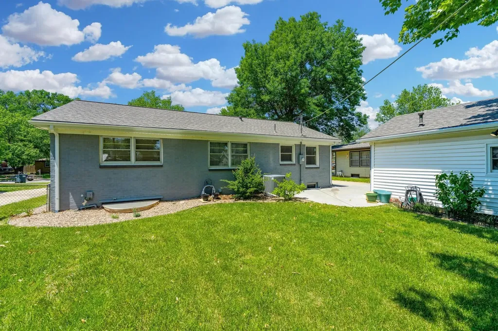 1932 N Sheridan Street Wichita KS 67203