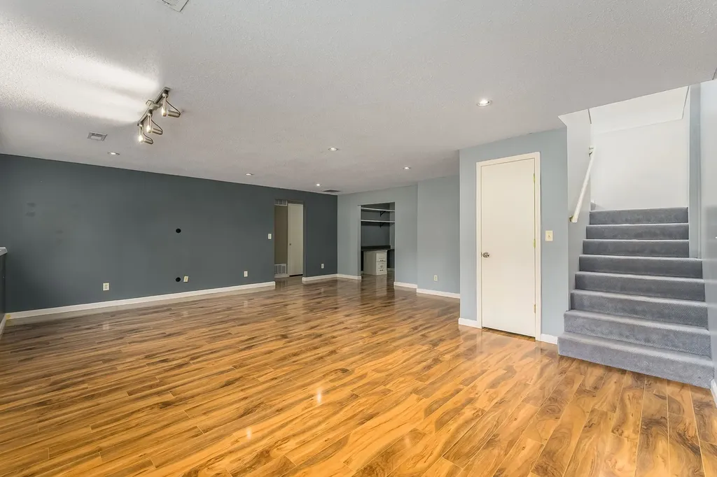 830 N Bracken Circle Wichita KS 67206