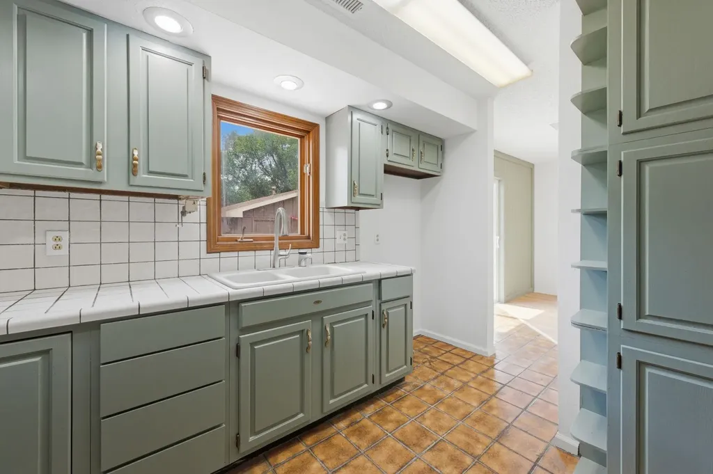 319 N Magnolia Attica KS 67009
