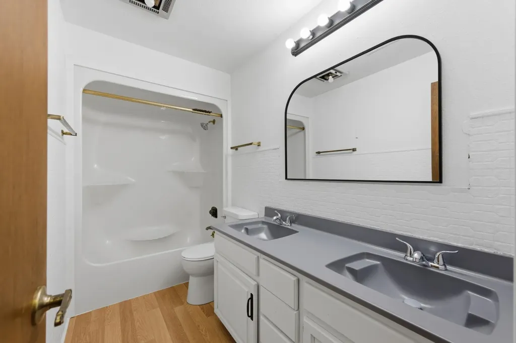 319 N Magnolia Attica KS 67009