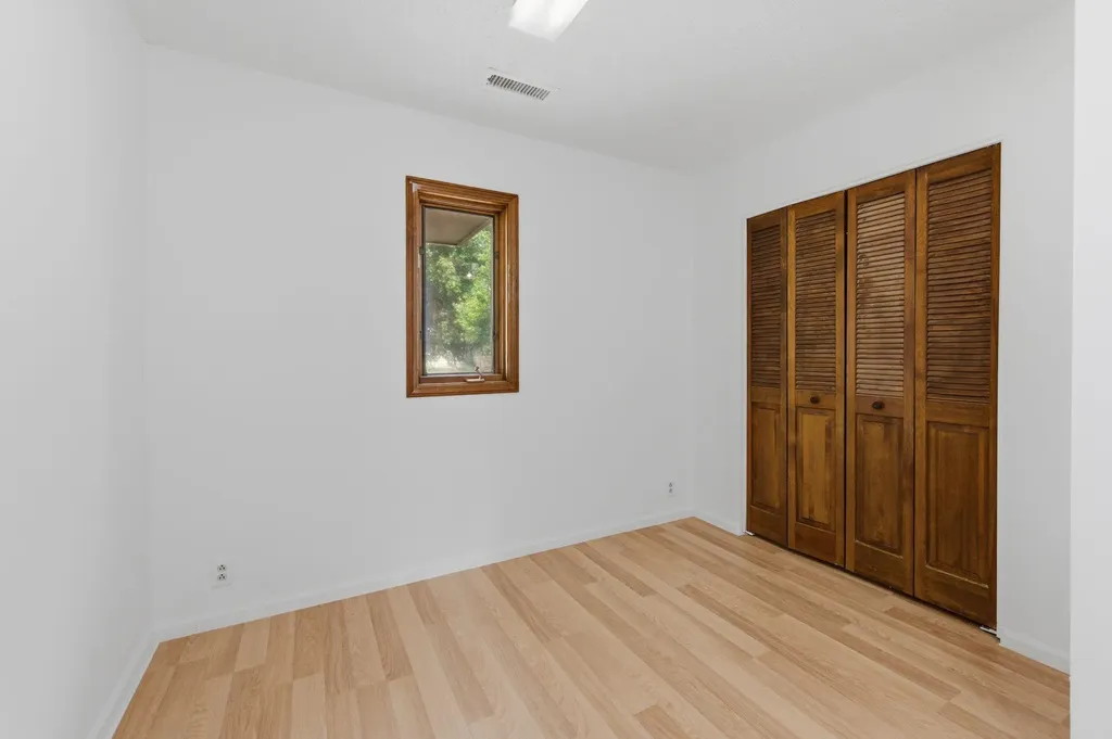 319 N Magnolia Attica KS 67009