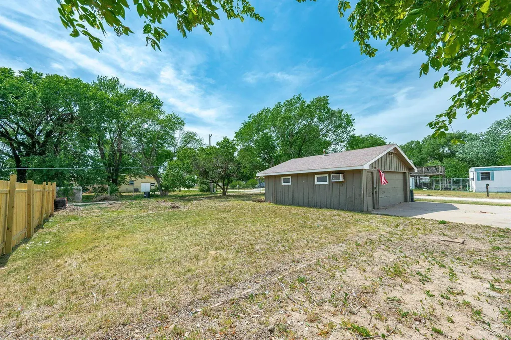 319 N Magnolia Attica KS 67009