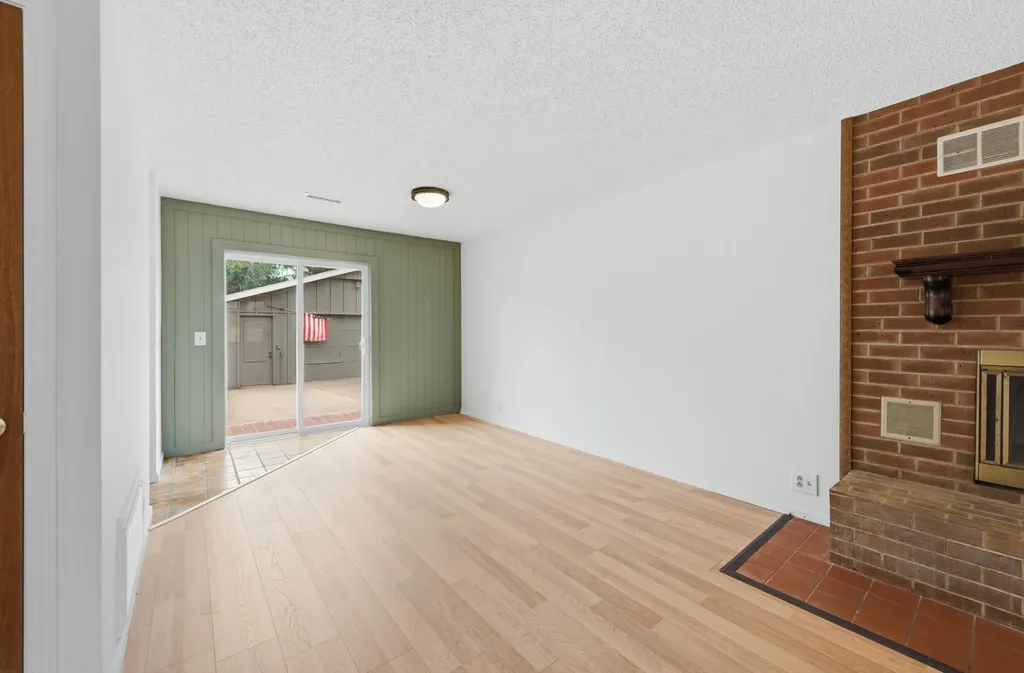 319 N Magnolia Attica KS 67009