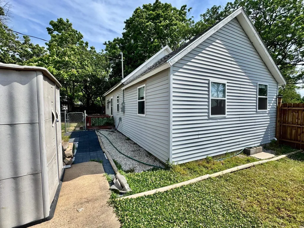 617 N Washington Street Belle Plaine KS 67013