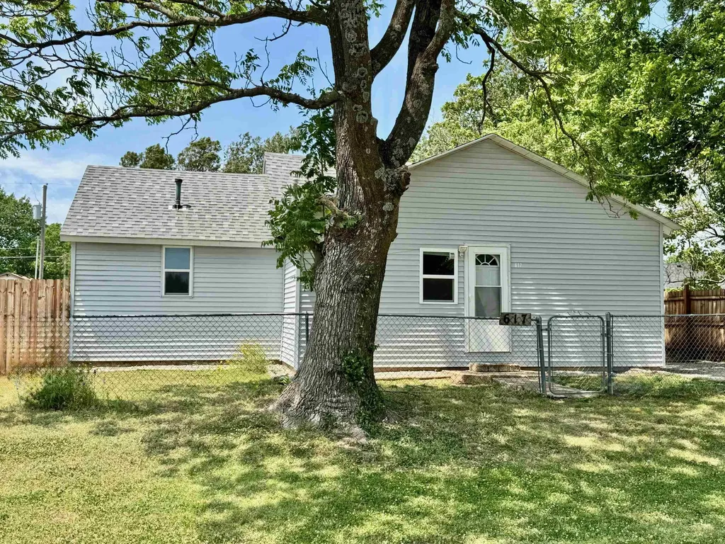 617 N Washington Street Belle Plaine KS 67013