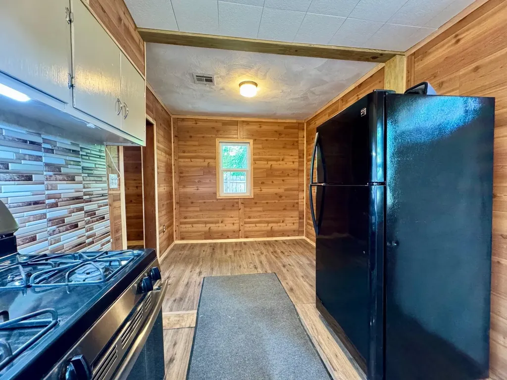 617 N Washington Street Belle Plaine KS 67013