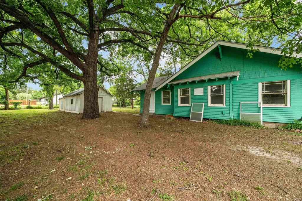 907 N Taylor El Dorado KS 67042