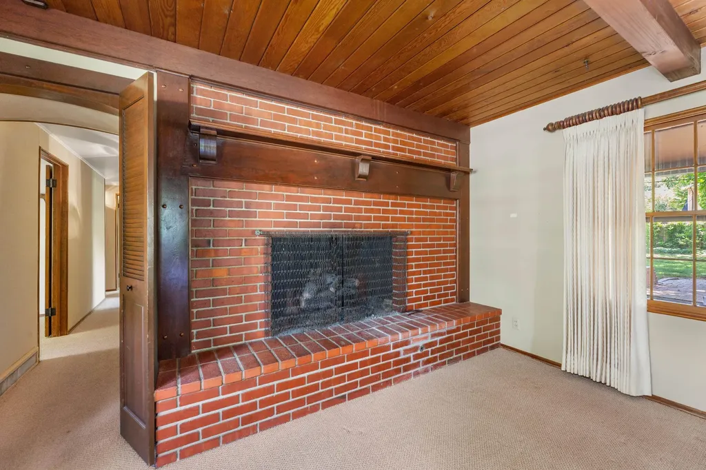 1314 N Willow Lane Wichita KS 67208